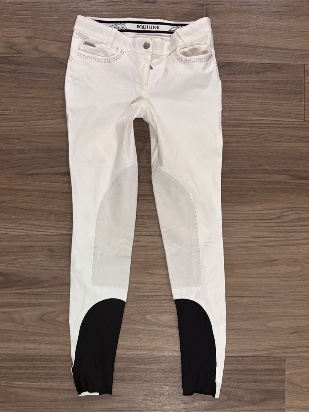 White Equiline Breeches W/ Crystals 
Sz IT 42 Prestige Riding